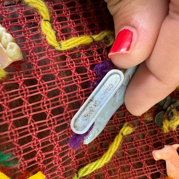 16 Piece Cracker Jack‎ Odds & Ends Bubble Gum Vending Prize Collage VINTAGE - Picture 5 of 13